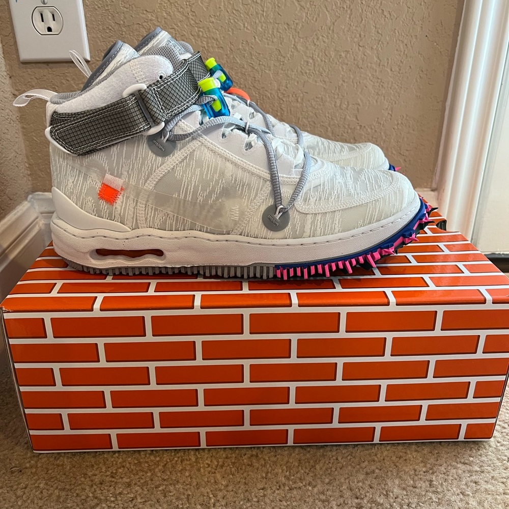 Off White Nike Air Force 1 Mid 11